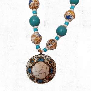 Collier Pendentif Tendance Saphir Sands, Forme Géométrique Fleurie, Plaqué Or Rhodié, avec Maillons en Cuivre, Diamant et Perle - Product Image 6