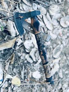 ขวานเหล็กคาร์บอนทำด้วยมือแบบกำหนดเองพร้อมด้ามไม้ไวกิ้ง - Product Image 3