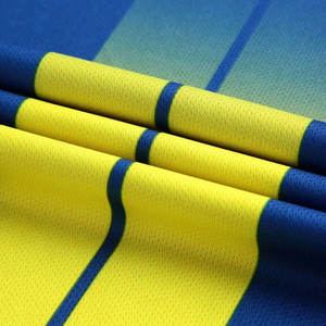 Conjuntos de uniformes de fútbol impresos por sublimación de diseño personalizado al por mayor OEM, uniforme de fútbol de color personalizado para hombres - Product Image 4