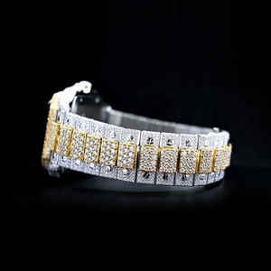 Montre analogique en acier inoxydable Moissanite avec diamant glacé pour hommes de haute qualité Article de luxe antique d'affaires à la mode directement en Inde - Product Image 2