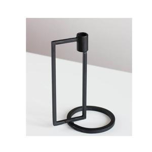 Ensemble de bougeoirs en métal de style bohème avec découpes décoratives, parfait pour la pièce principale, le salon, la chambre ou les événements - Product Image 1