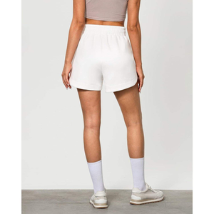 Tissu léger absorbant la sueur chez les femmes coupe taille haute offrant confort et style pour les shorts pour femmes en toute occasion - Product Image 4