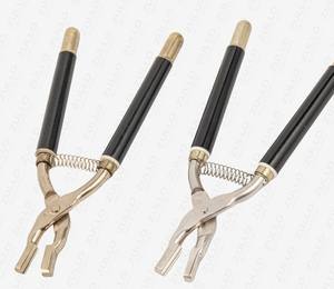 Alicates profesionales de acero inoxidable de alta calidad para extensiones de cabello con cinta, logotipo y embalaje personalizados - Product Image 1