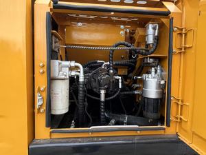 Excavadora Usada SANY SY135C 2022 con Motor, Bomba y Caja de Cambios Isuzu, 13 Toneladas - Product Image 3