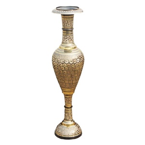 Vase à fleurs en laiton de haute qualité gravé peinture noire avec fini polonais pour décor à la maison de table et décoration de Table - Product Image 6