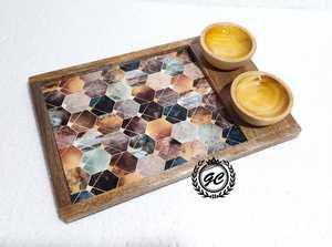 Plateau rectangulaire en copeaux de bois de manguier et trempette avec 2 bols à sauce en bois Plateau de service fait main pour les fêtes et la cuisine - Product Image 4