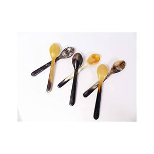 Cuillère à couverts torsadée en corne de buffle Cuillère à sel de cuisine de taille personnalisée pour la maison et l'hôtel à faible coût Cuillère à couverts à vendre - Product Image 1