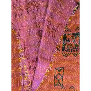 Pañuelo de Seda Vintage con Bordado 85x210cm, Diseño Inspirado en el Templo Spice - Product Image 6