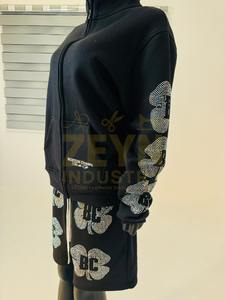 Conjunto de Sudadera con Capucha y Pantalones Cortos con Estampado de Diamantes de Imitación, Ropa Urbana de Algodón, Transpirable y Cómoda, Color Negro - Product Image 3