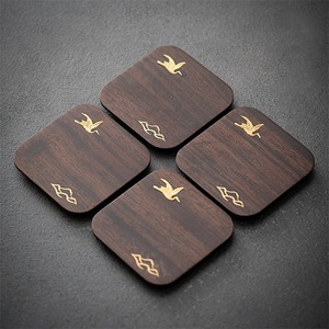 Dessous de verre en bois de noyer de haute qualité HF Crafts Tapis décoratifs de style classique pour tables et comptoirs de cuisine Prix de gros - Product Image 2