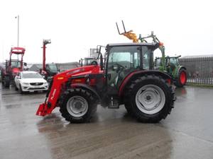 Tracteur à roues motrices 4x4 Massey Ferguson 4709M 2024, moteur diesel neuf, 40-180 CV - Product Image 5