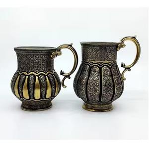 Taza artesanal de cobre negro y dorado con acabado elegante, perfecta para momentos cotidianos de lujo, café, té y cócteles - Product Image 6