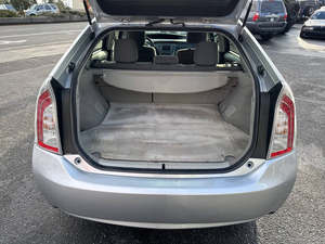 Toyota Prius Two 2013 - Product Image 5