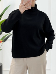 Pull en tricot à col montant pour femmes, épaules tombantes, coupe ample, couleur unie, fabrication de vêtements en gros, marque privée - Product Image 5