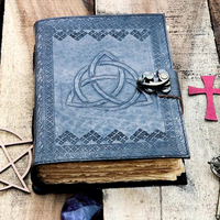 Carnet de notes Triquetra en cuir véritable fait main, livre de sorts classique imprimé, carnet de croquis de voyage pour hommes et femmes, motif cercle, Fête des Mères