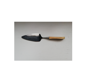 Servidor de pasteles de acero inoxidable de lujo con mango de madera para uso mediano para utensilios de cocina y restaurantes - Product Image 4