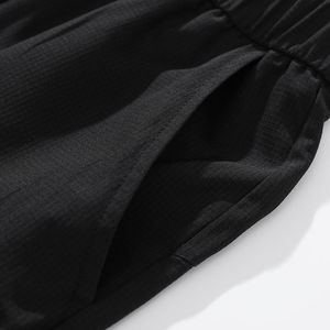 ชุดวอร์มผู้ชายคุณภาพดี ผ้าฝ้ายฟลีซ สตรีทแวร์ ราคาขายส่ง รับสกรีนโลโก้ตามแบบที่ต้องการ สำหรับฤดูหนาว - Product Image 4