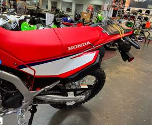 Nueva Llegada 2025-2026 Honda CRF125F 125cc 1 Cilindro 4 Tiempos Nueva Motocicleta Todoterreno con 1 Año de Garantía - Product Image 3