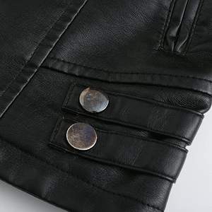 Chaqueta de piel sintética acolchada informal para mujer, lona estampada transpirable, decoración de botones de ganchillo, diseño de letras de ganchillo abotonado - Product Image 6