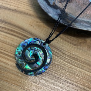 Collier à pendentif en perle incrustée de forme personnalisée Collier à pendentif fleur minimaliste en acier et perle pour femmes et filles collier de vêtements de fête - Product Image 2