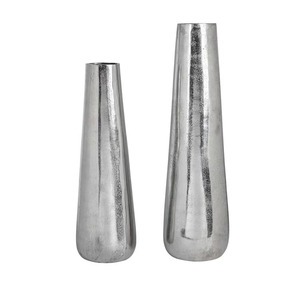 Ensemble de 2 vases faits à la main en aluminium et laiton écologiques pour la décoration moderne de la maison avec un design élégant et une qualité supérieure - Product Image 6