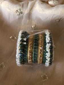 Prix compétitif Mode féminine Churian Ensembles Léger Couleur Solide Belle Chudiyan pour Nouvelle Mariée Porter des Bracelets à la Mode - Product Image 5