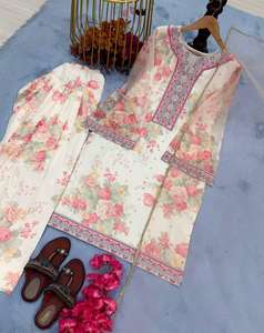 ชุดปาร์ตี้ดูดีไซน์เนอร์กับพื้นล่างด้วย dupatta - Product Image 1