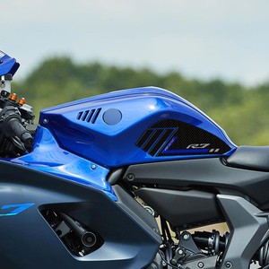 Protection latérale de réservoir 3D compatible Yamaha R7 2021-2025 - Product Image 1