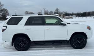 4x4 SR5มือสอง2022 Toyota 4 Runner - Product Image 5