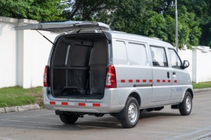 Minivan Wulling China 2025 con Autonomía de 300 km con Motor Eléctrico, Tracción en 2 Ruedas y Batería de 30 kWh - Product Image 5