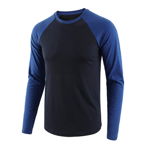 Camiseta raglán elegante para mujer, ajustada, 100% algodón, manga en contraste, logotipo personalizado OEM, fábrica de ropa al por mayor de moda - Product Image 2