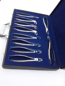 Fórceps de Cuerno de Vaca de Alta Calidad para Extracción Dental de Molares Inferiores por ARMANDIOUS - Product Image 5