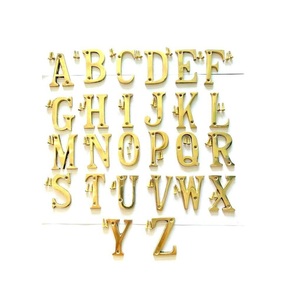 Letras del Alfabeto de Latón de la Mejor Calidad con Letras Metálicas Personalizadas Premium para Decoración del Hogar, Señalización Comercial y Suministro Minorista - Product Image 1