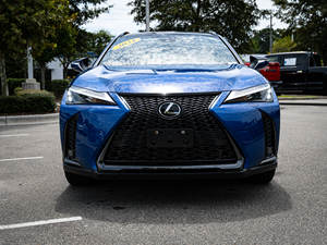 Lexus UX 250h F SPORT 2024 Usado en Buen Estado - Product Image 2