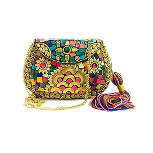 Pochette en résine tendance pour femmes avec des motifs de couleurs uniques, un matériau durable et une finition élégante - Product Image 1
