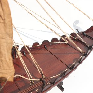 Modèle de bateau traditionnel en bois OSEBERG VIKING CLINKER HULL - de haute qualité, fabriqué au Vietnam - Product Image 3