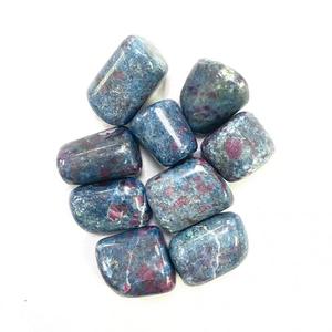 Rubíes Naturales a Granel en Cianita, Piedras Rodadas Talladas, Cristal Curativo de 20-30mm para Joyería, Reiki y Meditación, Venta al por Mayor - Product Image 3