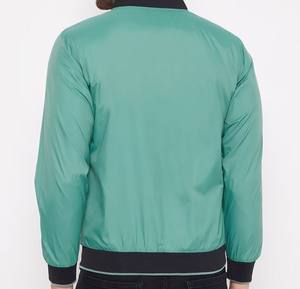 Chaqueta universitaria ajustada de lujo personalizada para hombre en vaquero Negro estilo Letterman informal de invierno con mangas de cuero teñido cierre de cremallera - Product Image 5