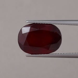 Hessonita Roja Natural, Gema Suelta de 9.46 Quilates, Corte Cojín de 14.5x10mm, Certificación IGI, Excelente Calidad, Venta al por Mayor para Joyería - Product Image 1