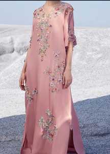 Blusa Maxi de Seda Bordada Pakistaní, Elegante y Lista para Usar, para Fiestas, Eventos Laborales y Salidas Nocturnas - Product Image 4