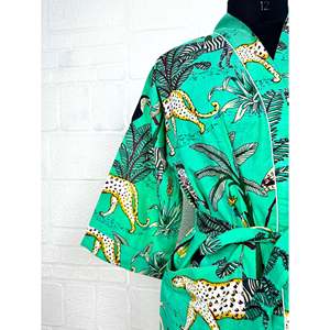 Kimono Ligero de Algodón Estilo Boho con Estampado de Selva Hecho a Mano en India, Bata de Lujo para Verano, Playa, Casa o Cubierta de Yate - Product Image 3