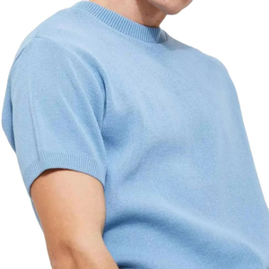 Conjunto de Camiseta de Punto con Cuello en V y Pantalones Cortos para Hombre, Talla Grande, Color Azul Claro, Estilo Casual para Verano - Product Image 3