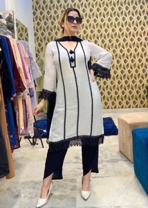 Elégant haut de fête traditionnel Georgette Salwar Kameez avec Dupatta pour mariages et célébrations festives - Product Image 2