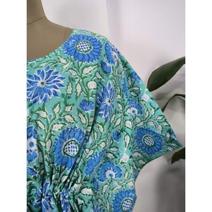Robe Kaftan Bohème Indienne Imprimée Florale Bleu Soleil Vert Mer en Coton Léger Respirant – Look Parfait pour Cache-Maillot de Bain - Product Image 2