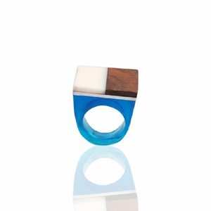 Anillo llamativo de resina azul con incrustaciones de madera y mármol, anillo moderno de estilo arquitectónico, joyería geométrica hecha a mano para mujer - Product Image 2