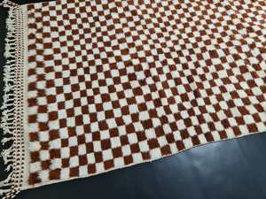 Tapis en laine Beni Ourain marron fait à la main tapis marocain à carreaux de conception personnalisée pour la maison décor de noël tapis de noël en laine marron - Product Image 4