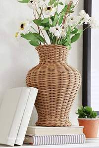 Elegante y moderno florero de ratán con detalles delgados, perfecto para oficinas, apartamentos y elegantes decoraciones para el salón - Product Image 5