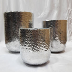 Jardinière de forme ronde en métal aluminium nickelé Texture martelée Ensembles de 3 jardinières décoratives de luxe pour le jardinage - Product Image 1