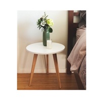 Hermosa Mesa de Centro Moderna Hecha a Mano con Madera Sólida para Hogar, Oficina, Cafeterías y Restaurantes - Decoración Interior Duradera y Ecológica