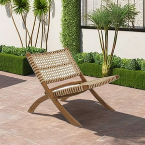 Tumbona Xavir de Ratán, Muebles de Exterior Cómodos para Uso en Villas, Hoteles y Apartamentos con Diseño Asiático Moderno - Product Image 1